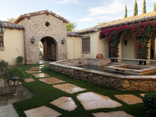 La Quinta Heady Residence in California