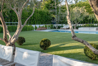 Celebrity Residence by ForeverLawn Pacific Coast
