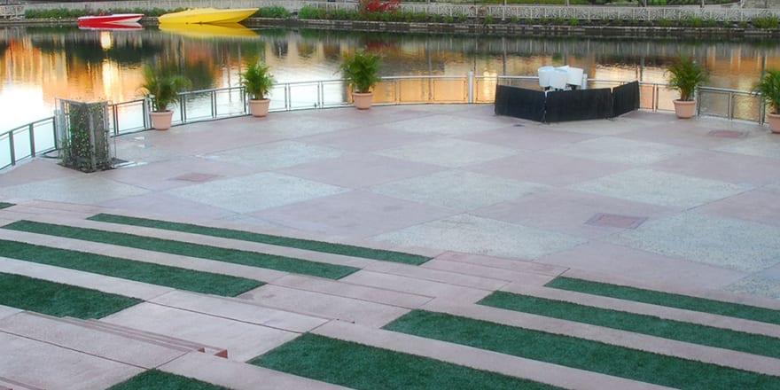 DuPont ForeverLawn Select XL was utilized in median areas at Universal Studios Orlando Florida DuPont ForeverLawn Select XL was utilized in median areas at Universal Studios Orlando Florida