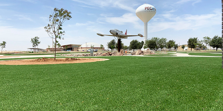 Veterans Memorial Park in Pecos, Texas, featuring DuPont™ ForeverLawn® Select HD synthetic grass